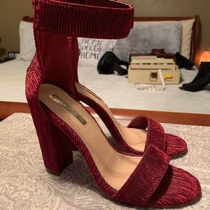 Liliana burgundy heels